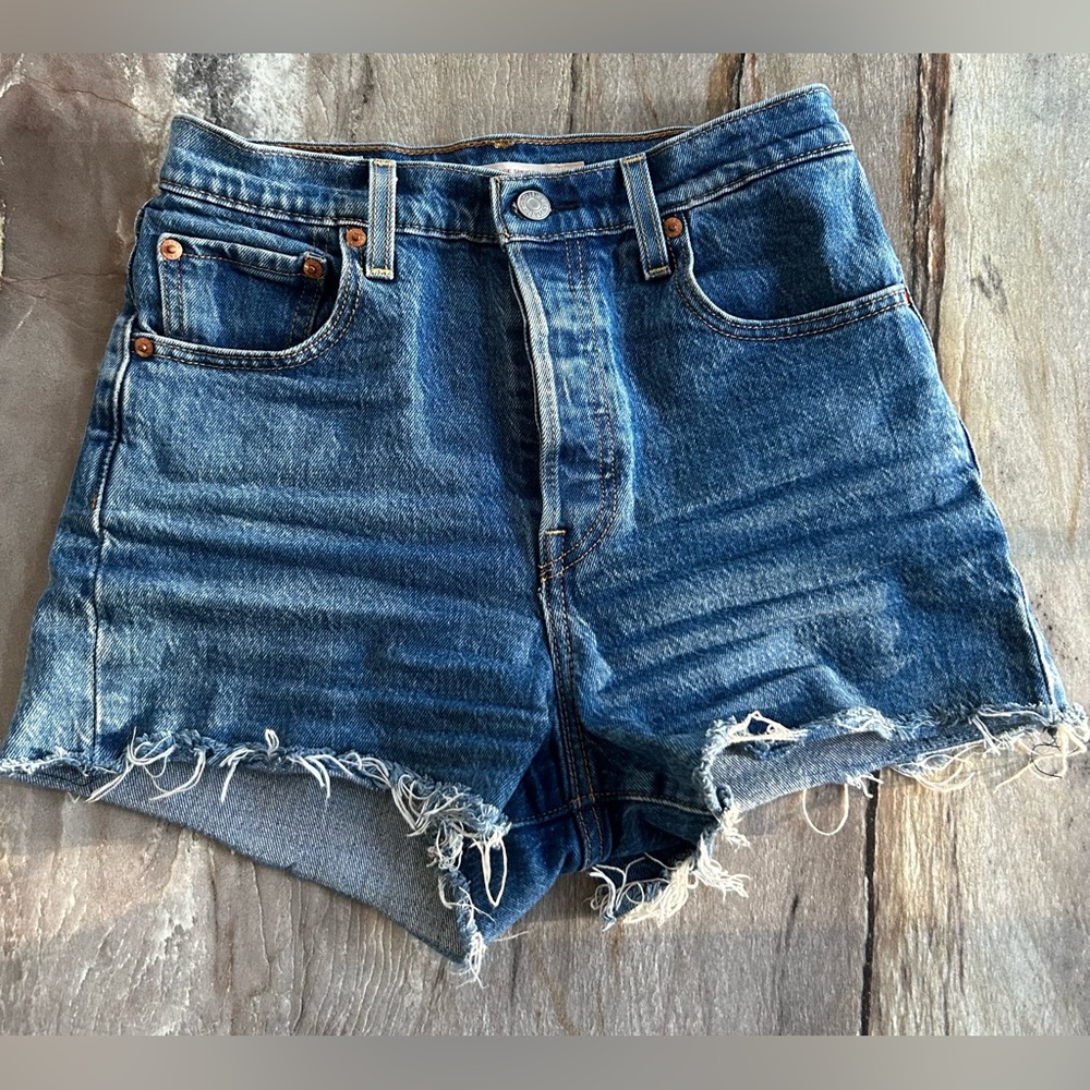 Levi’s Ribcage Distressed Shorts
